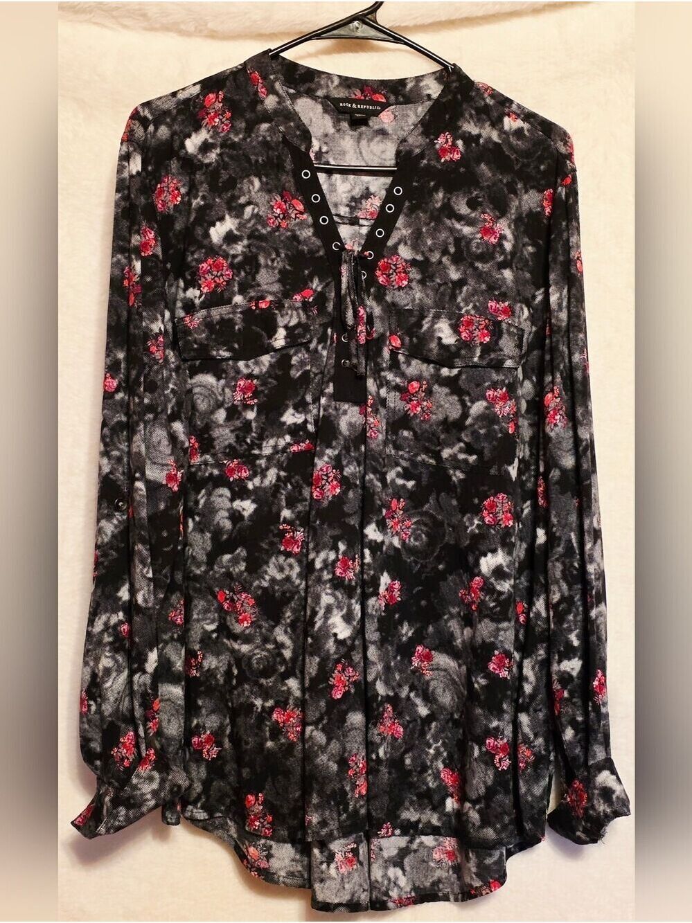 Rock N Republic Black and Red Floral Lace-Up V-Neck Blouse